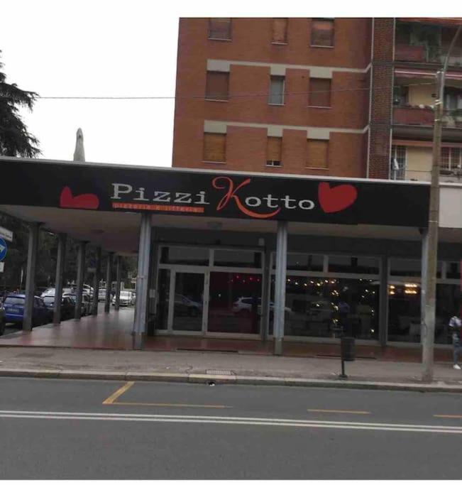 Splendido Appartamento In Zona Fiera A Bologna Exterior photo
