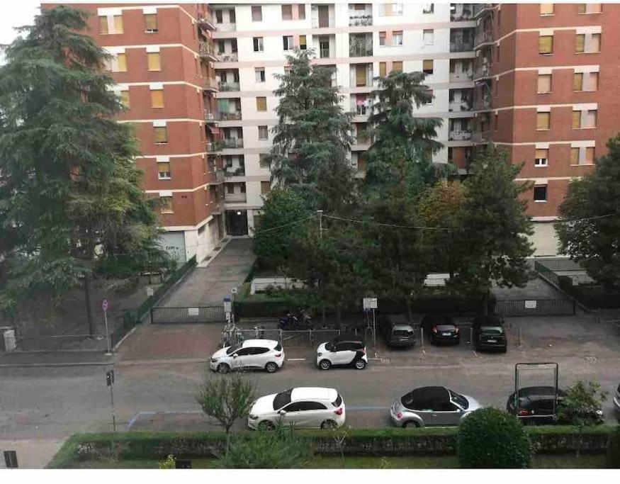 Splendido Appartamento In Zona Fiera A Bologna Exterior photo