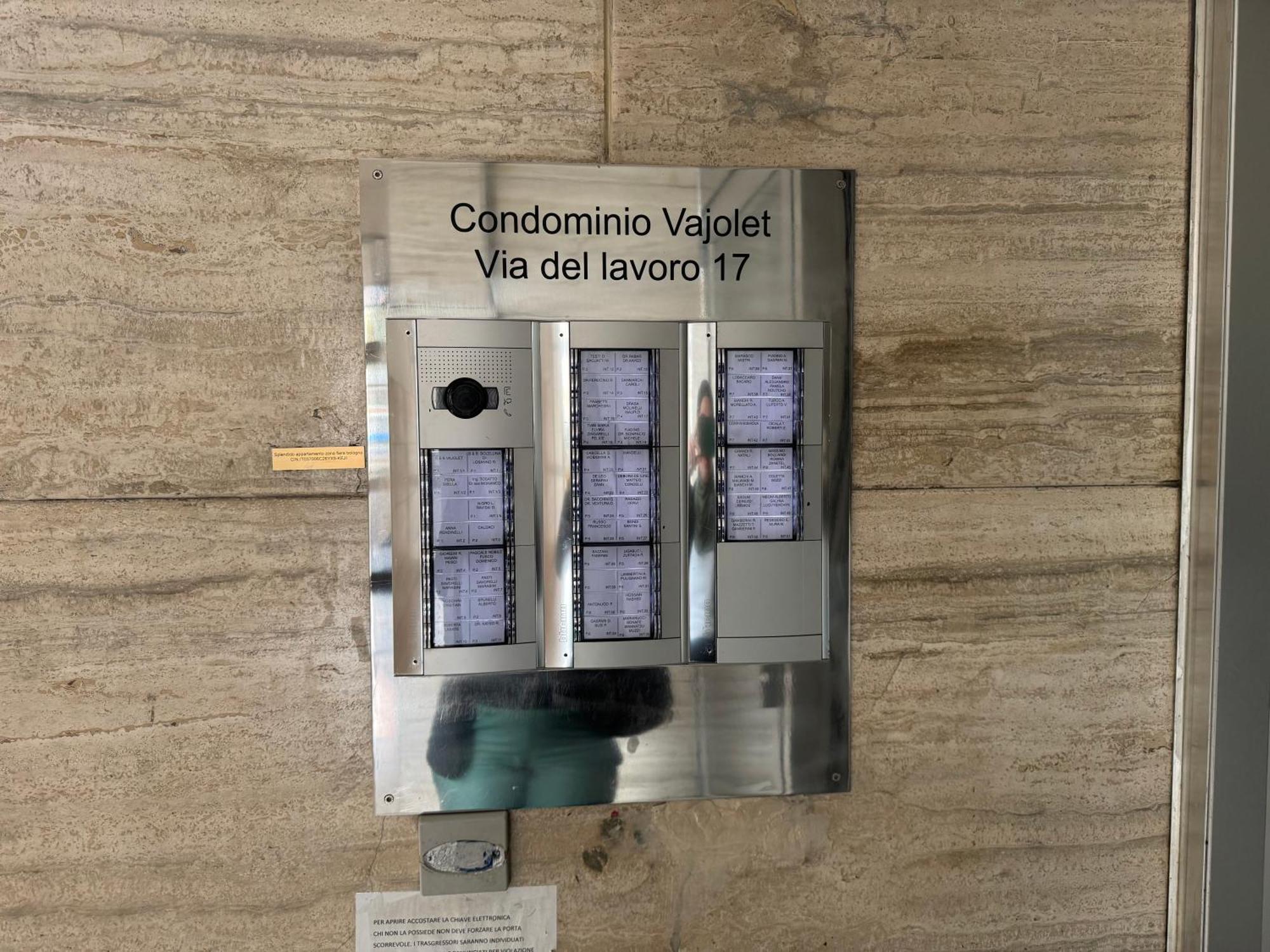 Splendido Appartamento In Zona Fiera A Bologna Exterior photo